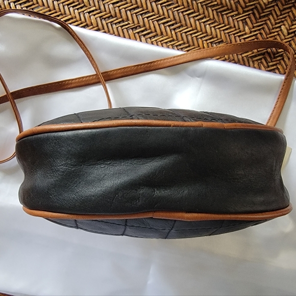 Leather Crossbody bag by PIEL - Picture 7 of 8